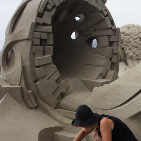 Sand sculpture Stationary spaceship
