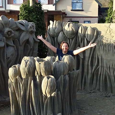 sand sculpture Giant tulips, hyacinth  daffodils 