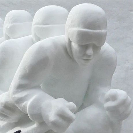 Cortina d'Ampezzo, down hill run, afdaling snow sculpture